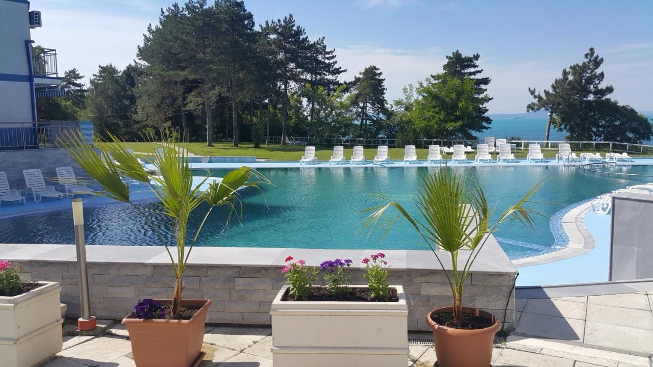 Blue Bay Palace Apart Complex Πομόριε Εξωτερικό φωτογραφία